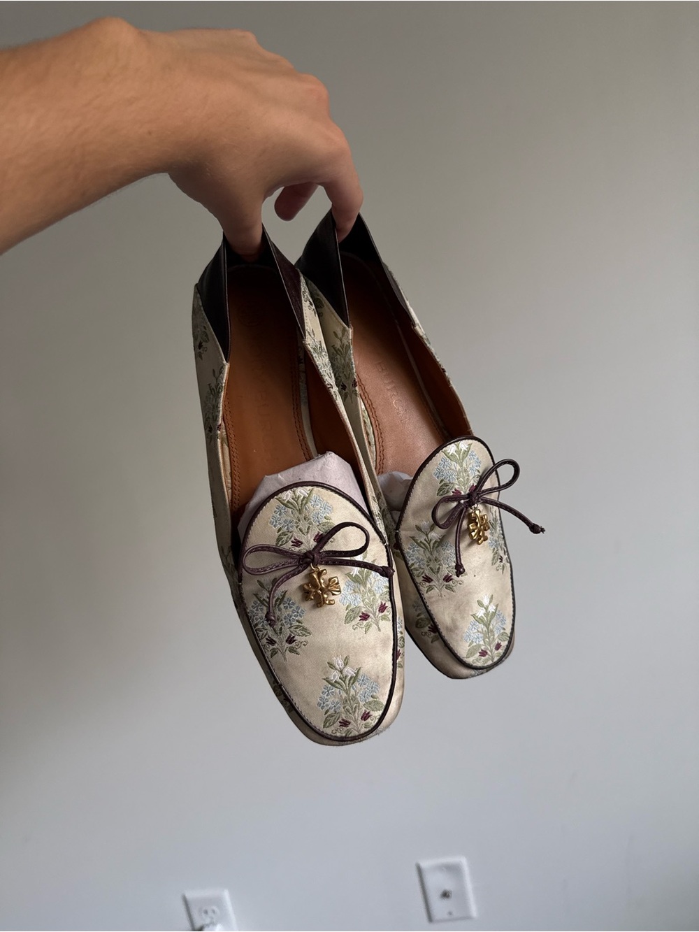 Tory Burch Cream Floral Embroidered Loafers with Bow and Charm